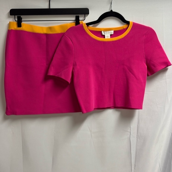 House Of Harlow 1960 Matching Set Tee and Skirt Pink Combo Size Small NWT - Picture 1 of 7